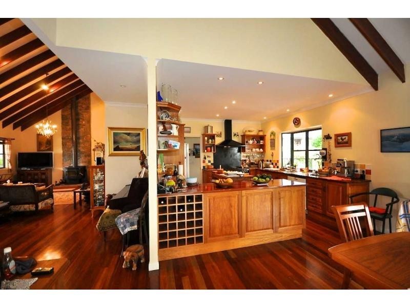 8 Lansdowne Rise, Maleny QLD 4552