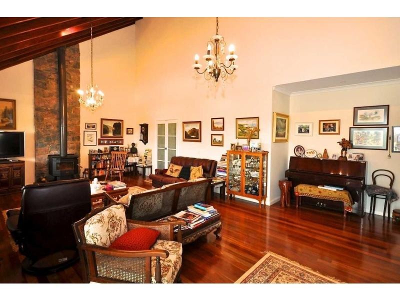 8 Lansdowne Rise, Maleny QLD 4552