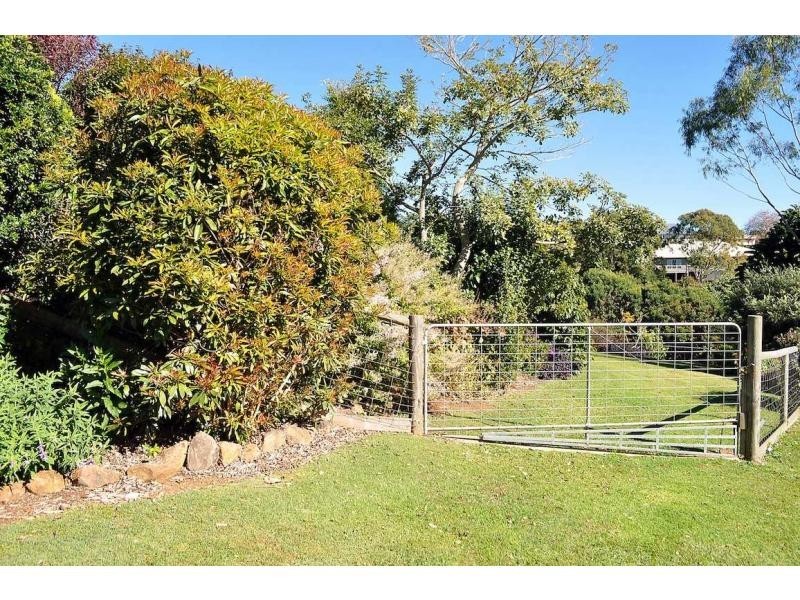 60 Avocado Lane, Maleny QLD 4552