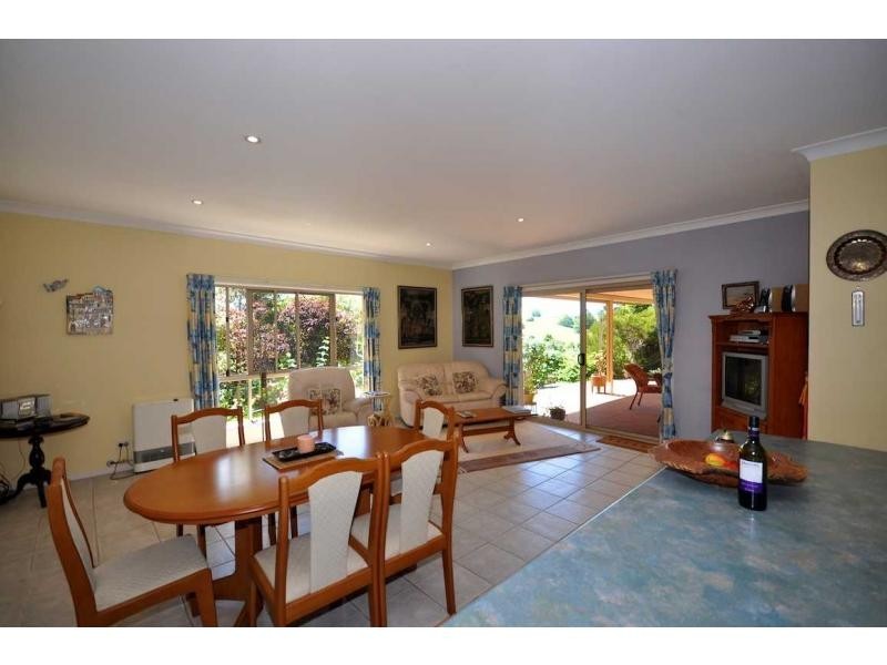 60 Avocado Lane, Maleny QLD 4552