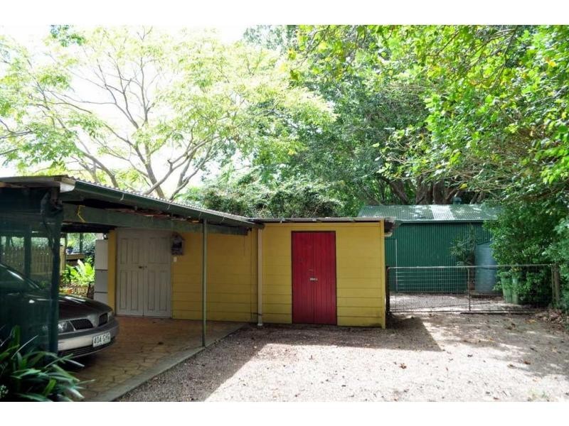17 Gumland Drive, Maleny QLD 4552