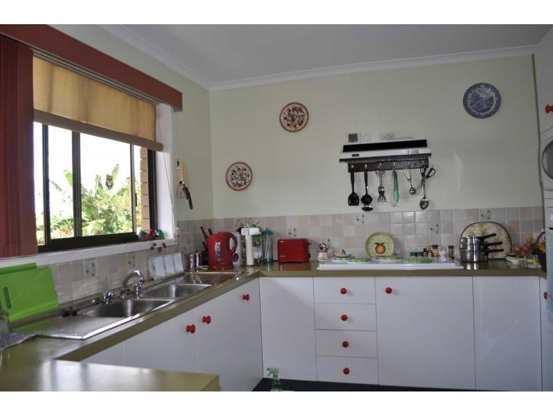 2 Falcon Crescent, Mapleton QLD 4560