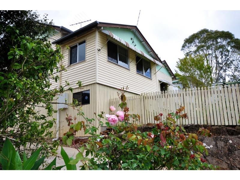 13 Beech Street, Maleny QLD 4552