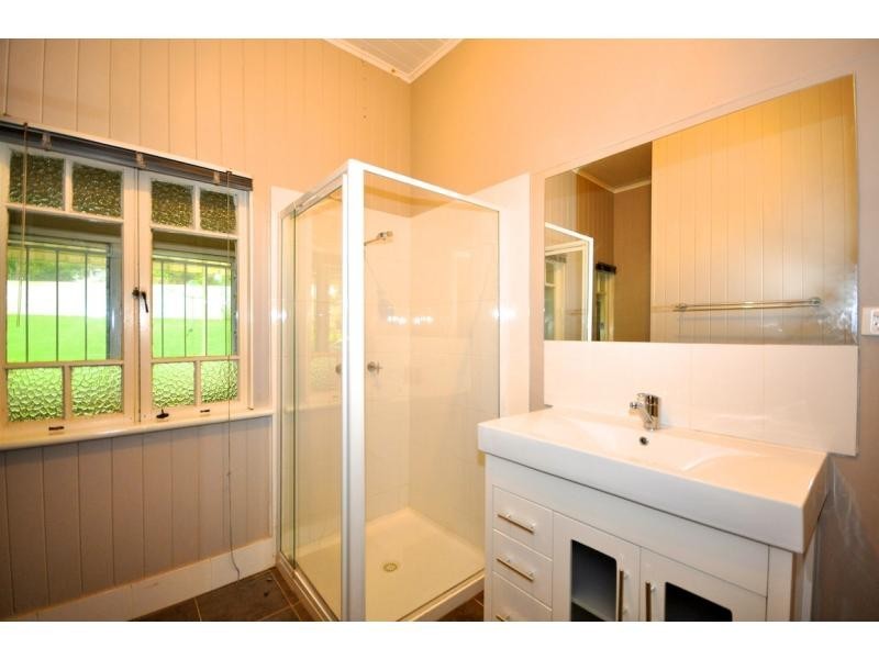 13 Beech Street, Maleny QLD 4552