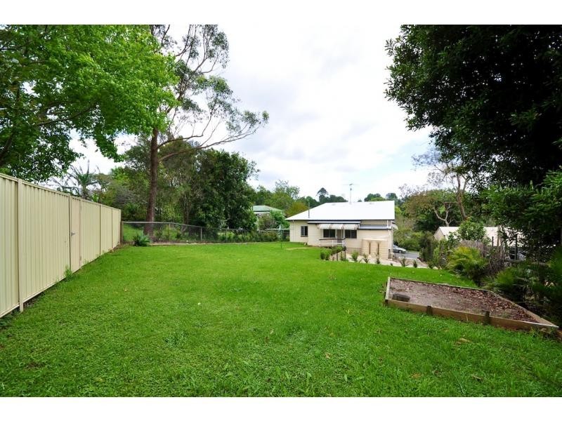 13 Beech Street, Maleny QLD 4552