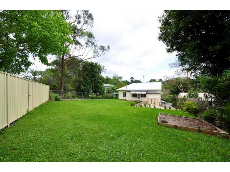 13 Beech Street, Maleny QLD 4552