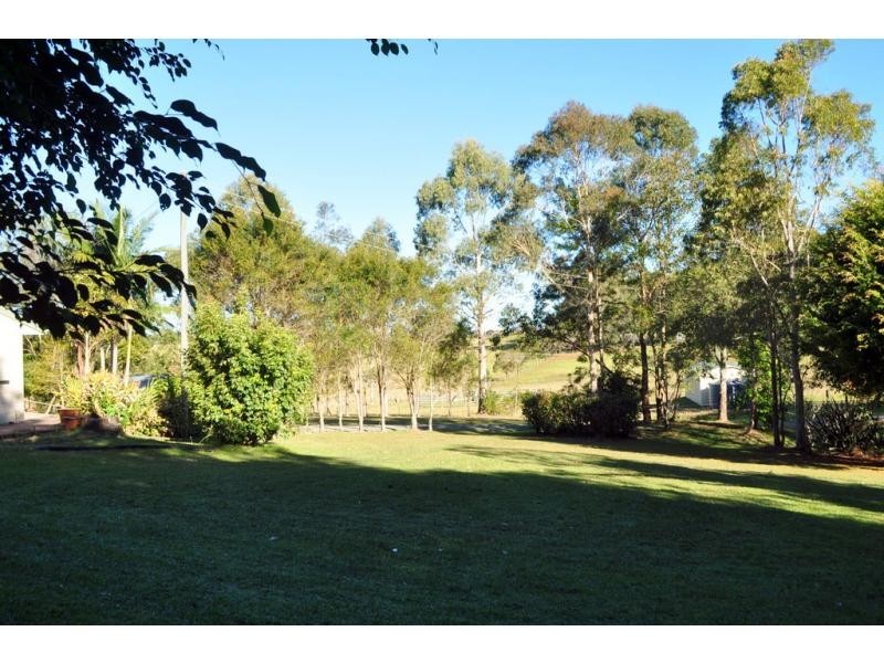 6 Freeman Court, Maleny QLD 4552