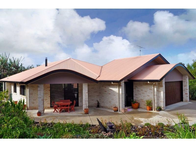 7 Burgess Avenue, Maleny QLD 4552