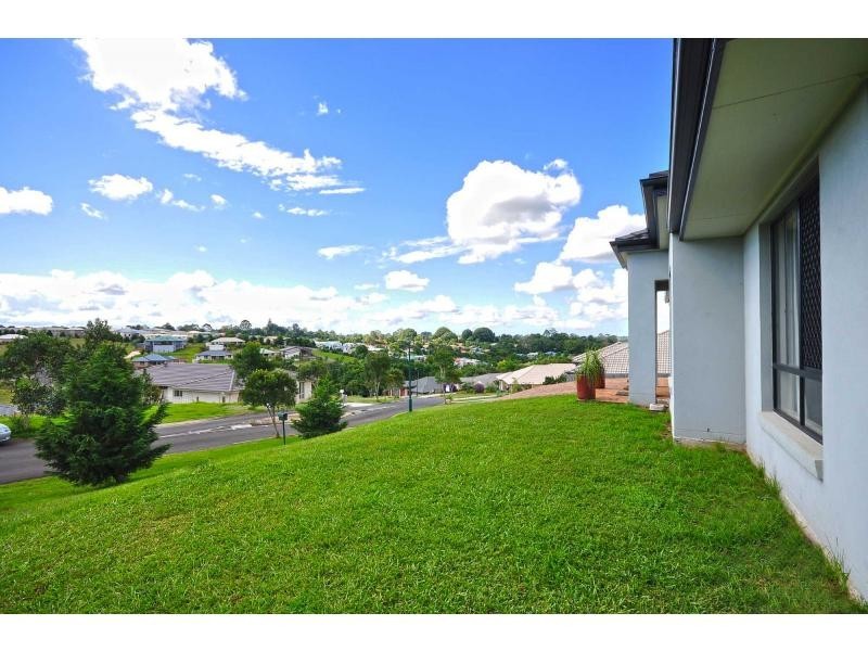 61 Water Gum Crescent, Maleny QLD 4552