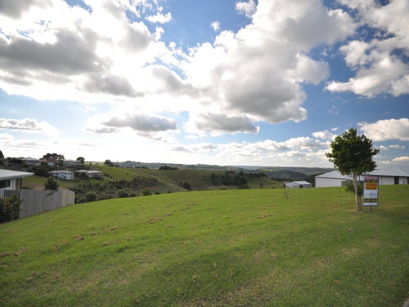 9 Curlew Court, Maleny QLD 4552