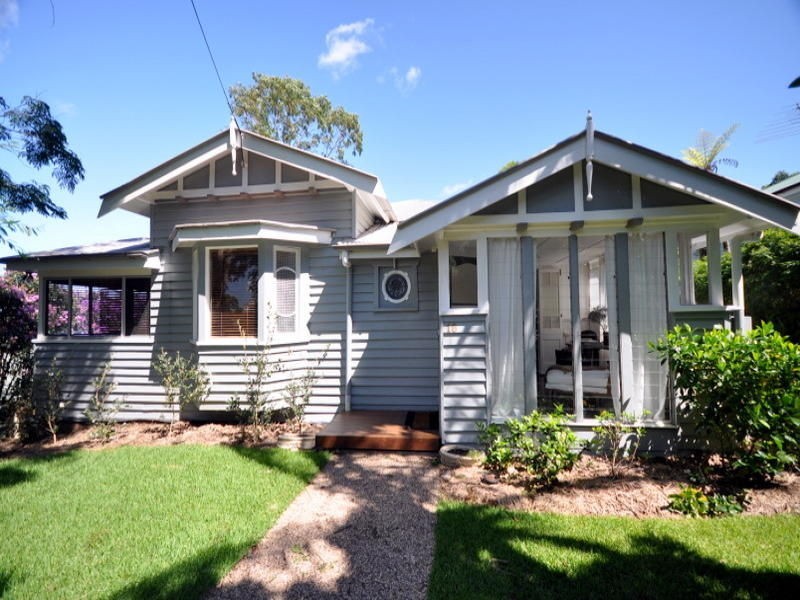 18 Ash Street, Maleny QLD 4552