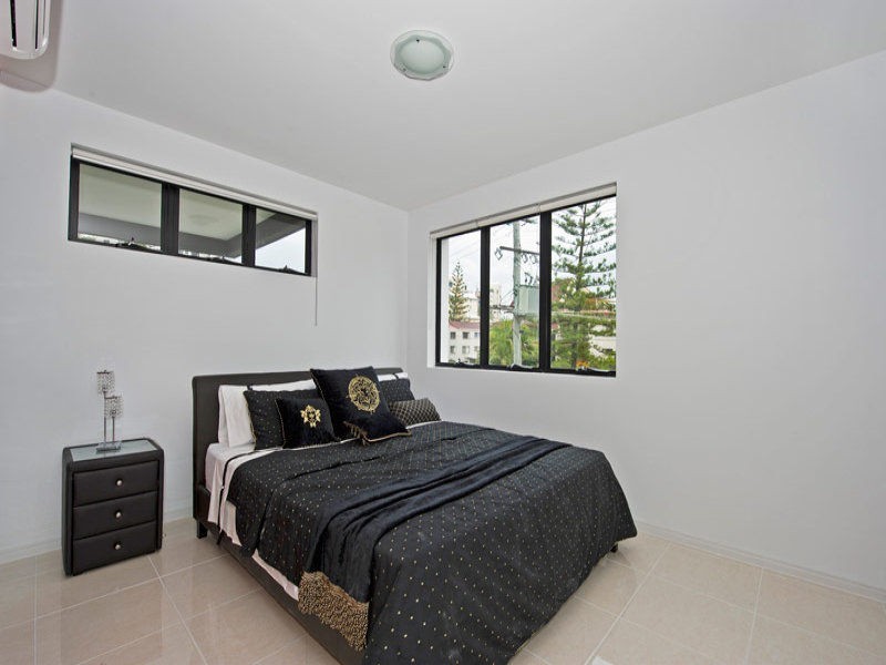 23 First Avenue, Surfers Paradise QLD 4217