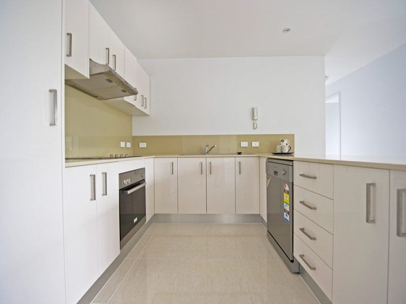 2/23 First Avenue, Surfers Paradise QLD 4217