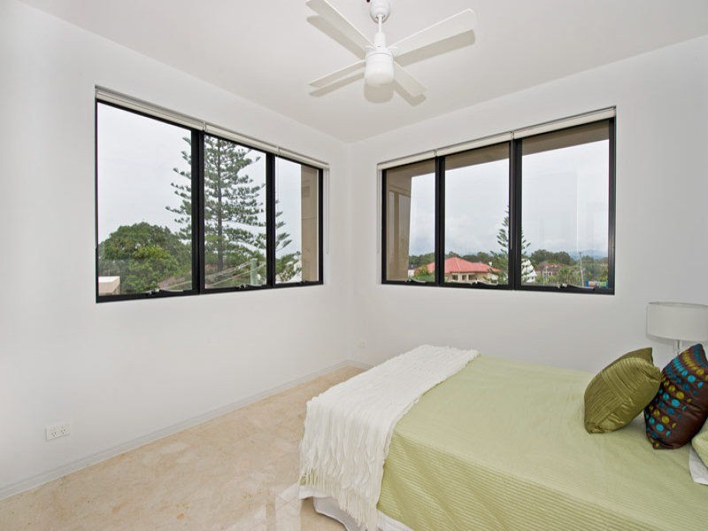 9/23 First Avenue, Surfers Paradise QLD 4217