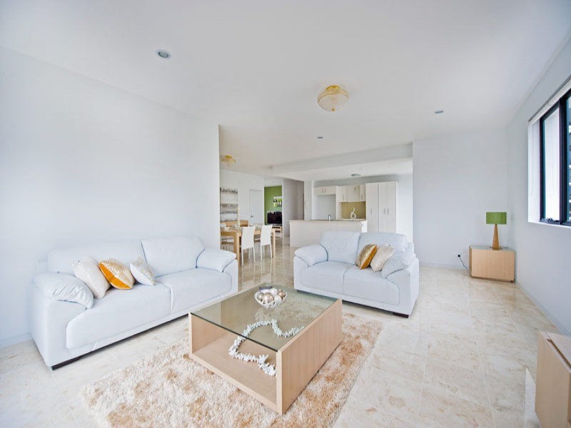 9/23 First Avenue, Surfers Paradise QLD 4217