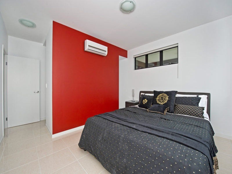 6/23 First Avenue, Surfers Paradise QLD 4217