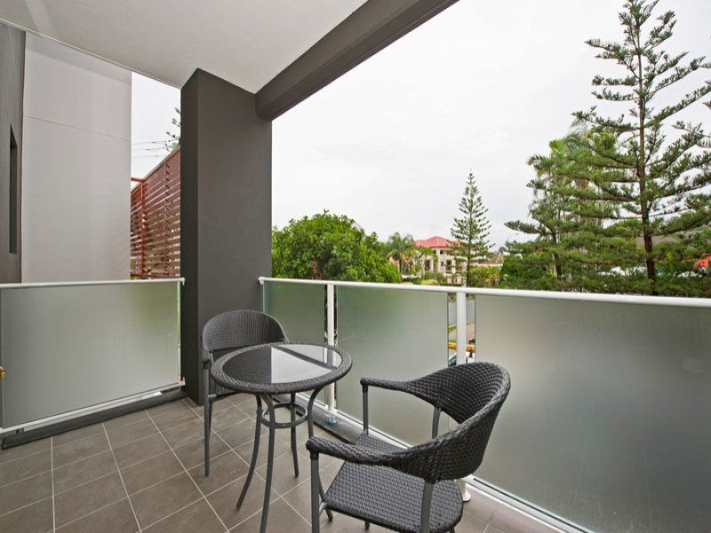 3/23 First Avenue, Surfers Paradise QLD 4217