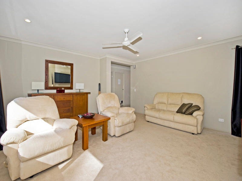 60 Cobb and Co Drive, Oxenford QLD 4210