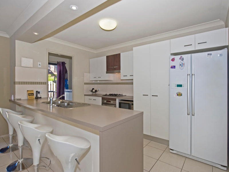60 Cobb and Co Drive, Oxenford QLD 4210