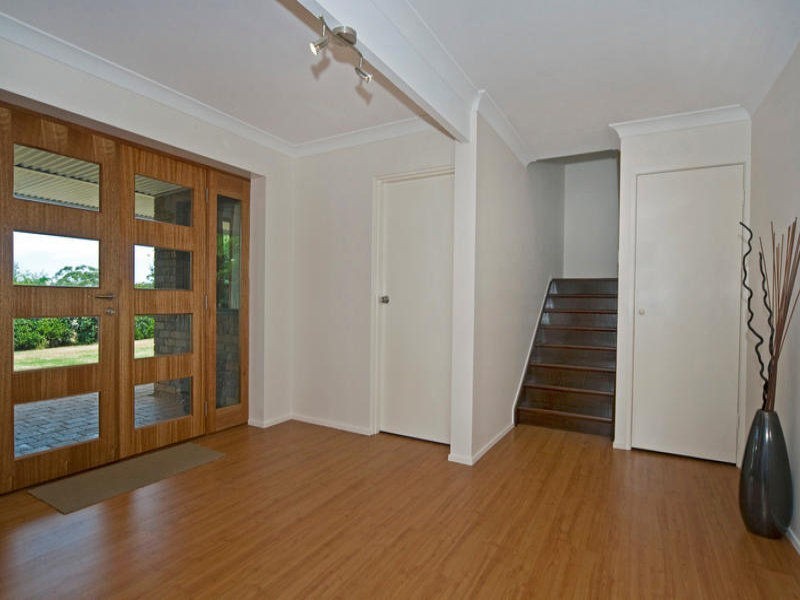 12 Carey Parade, North Tamborine QLD 4272