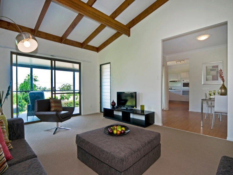 12 Carey Parade, North Tamborine QLD 4272