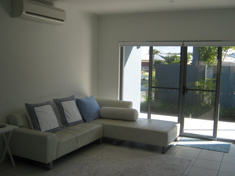 1/33 Manacor Place, Coombabah QLD 4216