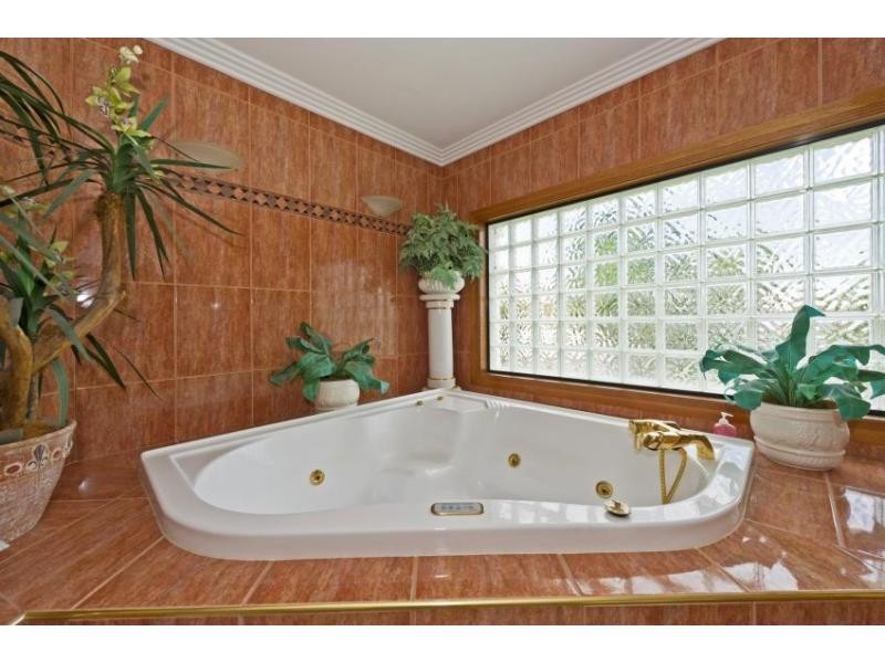 1153 Rosebank Way West, Hope Island QLD 4212