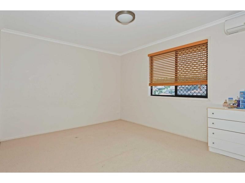 21 BUFFALO Crescent, Pacific Pines QLD 4211