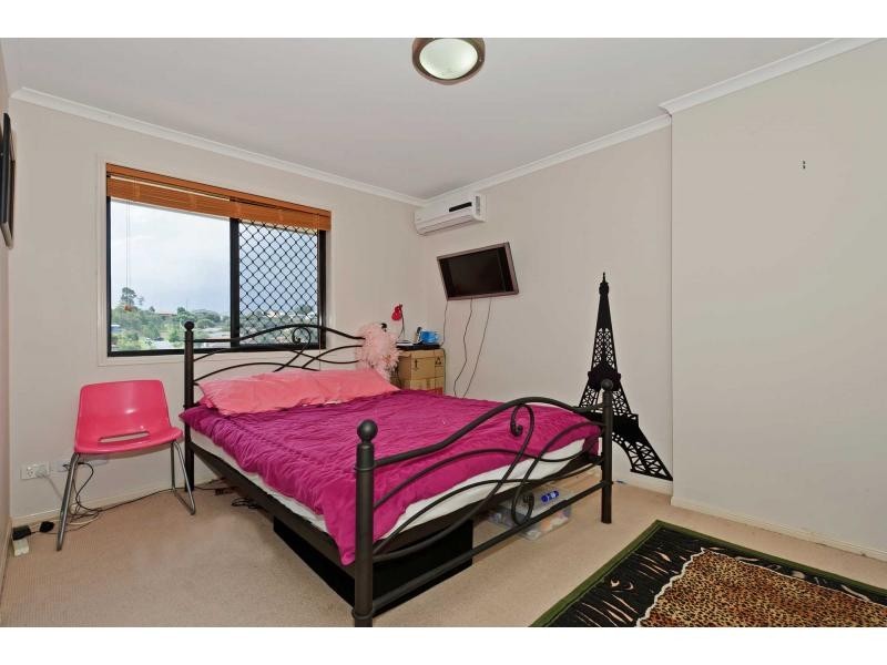 21 BUFFALO Crescent, Pacific Pines QLD 4211