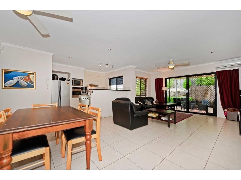 21 BUFFALO Crescent, Pacific Pines QLD 4211