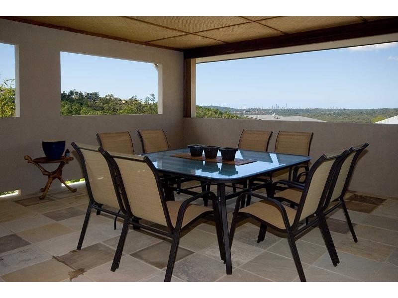 4 Hillary Circuit, Pacific Pines QLD 4211