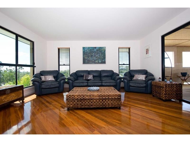 4 Hillary Circuit, Pacific Pines QLD 4211