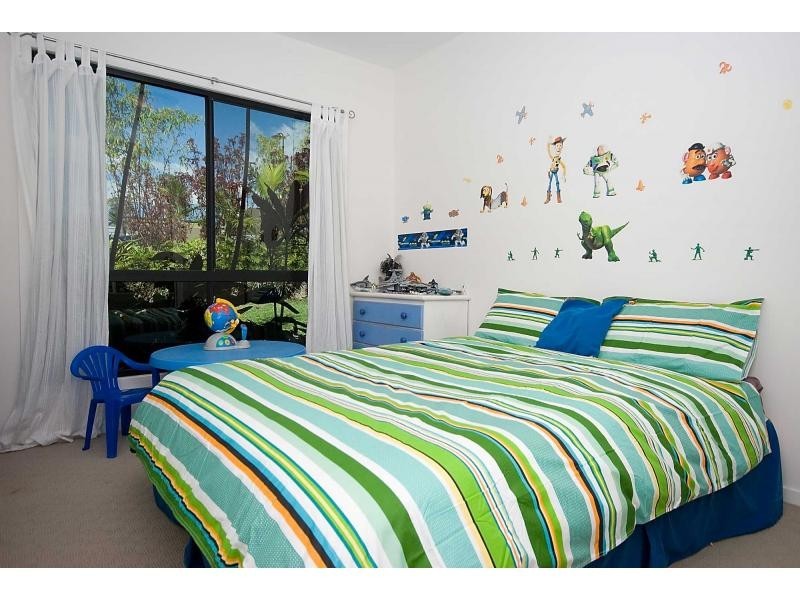 4 Hillary Circuit, Pacific Pines QLD 4211