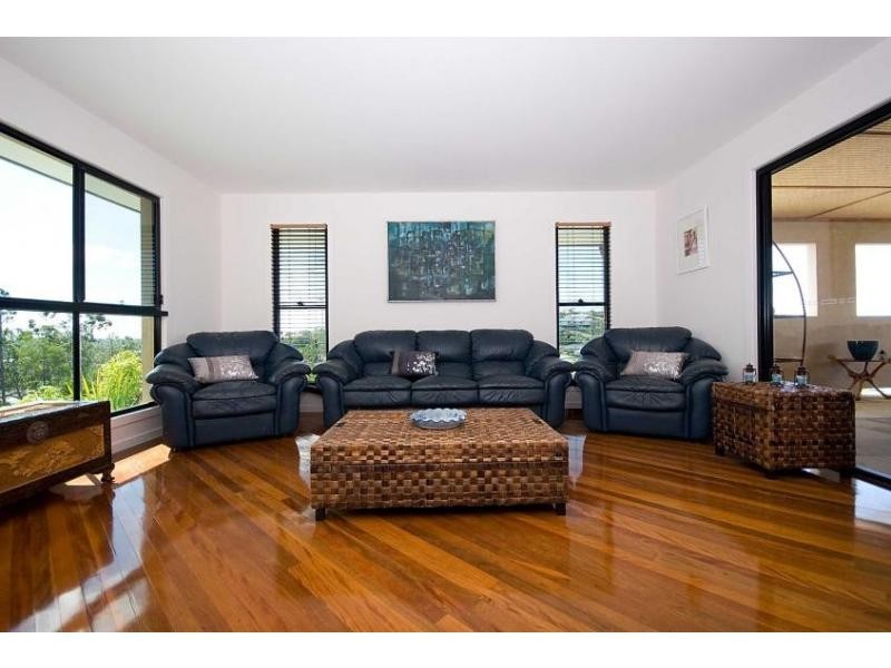 4 Hillary Circuit, Pacific Pines QLD 4211