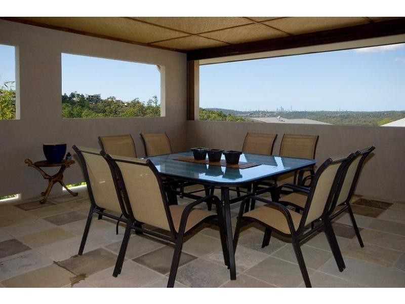 4 Hillary Circuit, Pacific Pines QLD 4211