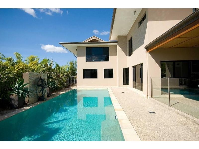 4 Hillary Circuit, Pacific Pines QLD 4211