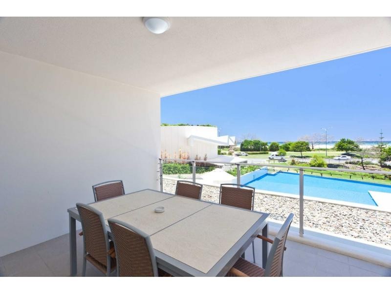 Coolangatta QLD 4225