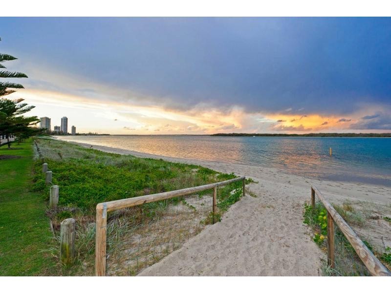 16/414 Marina Parade, Biggera Waters QLD 4216