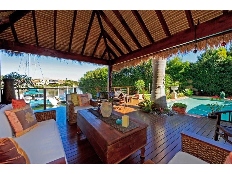 2114 Fernlea Close, Hope Island QLD 4212