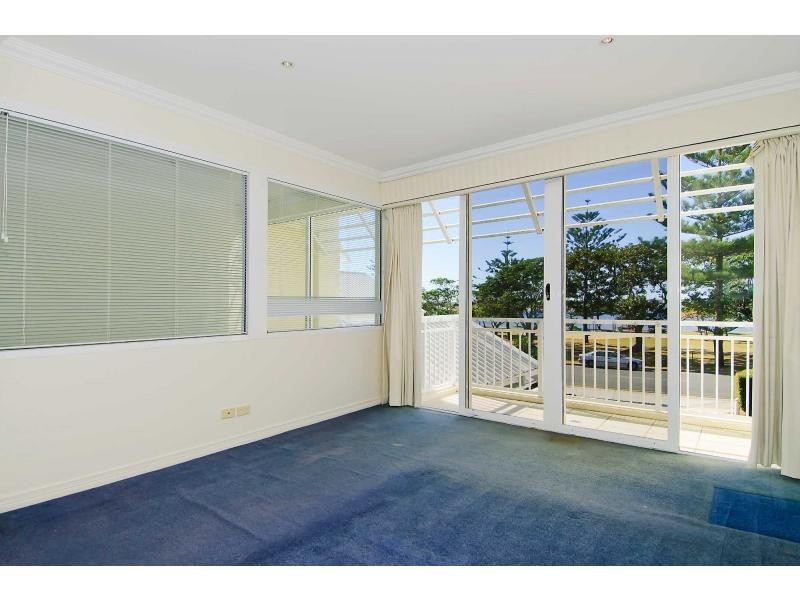 101/212 Marine Parade, Labrador QLD 4215