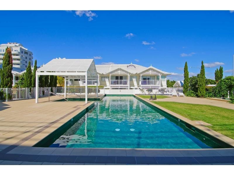 101/212 Marine Parade, Labrador QLD 4215