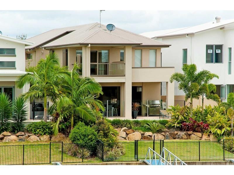 34 Riverlinks Boulevard, Helensvale QLD 4212