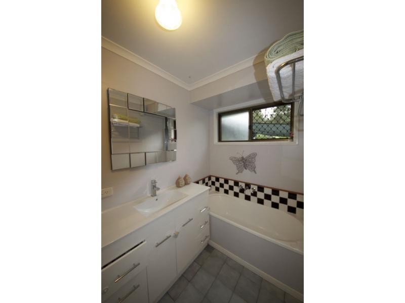 Duplex 1/11 Epic Court, Oxenford QLD 4210