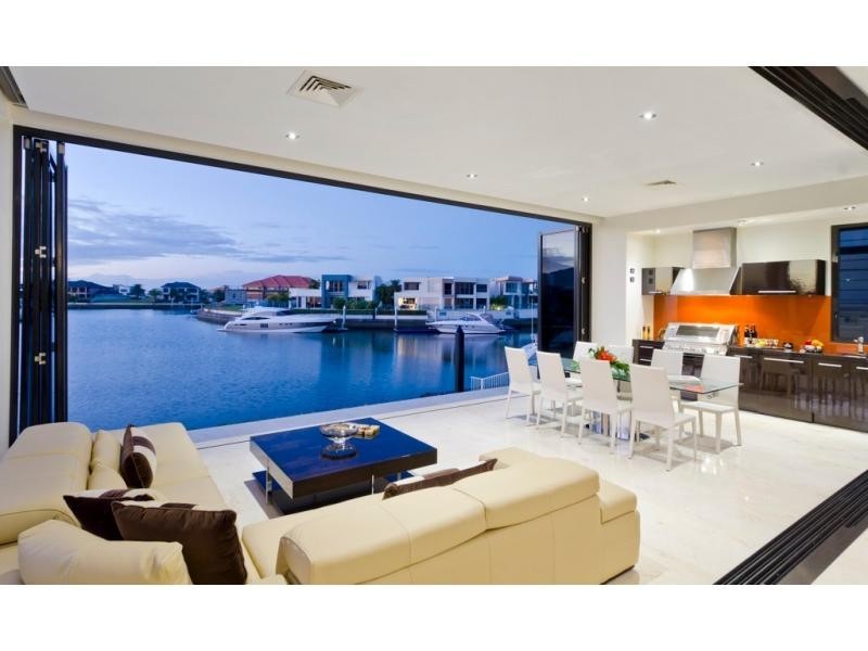 4 King Charles Court, Sovereign Islands, Sovereign Islands QLD 4216