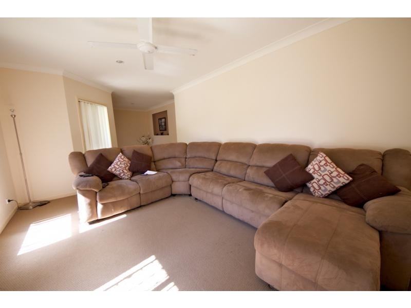 91 Roberts Drive, Maudsland QLD 4210