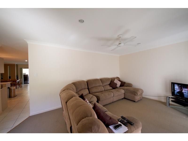 91 Roberts Drive, Maudsland QLD 4210