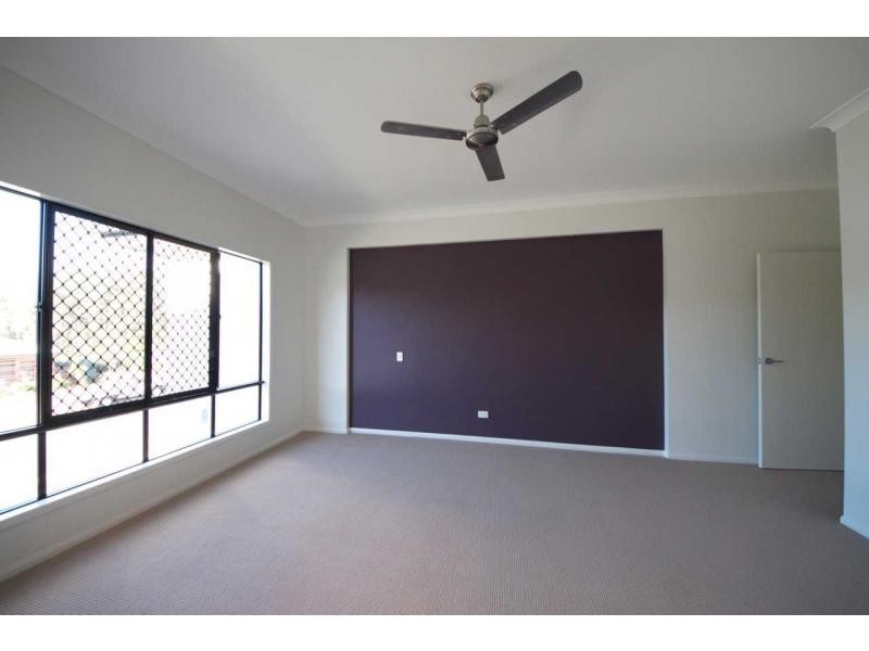 1 Riverside Crescent, Springfield Lakes QLD 4300