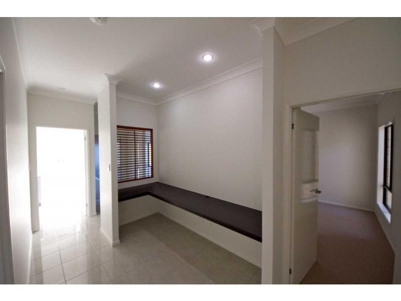 1 Riverside Crescent, Springfield Lakes QLD 4300