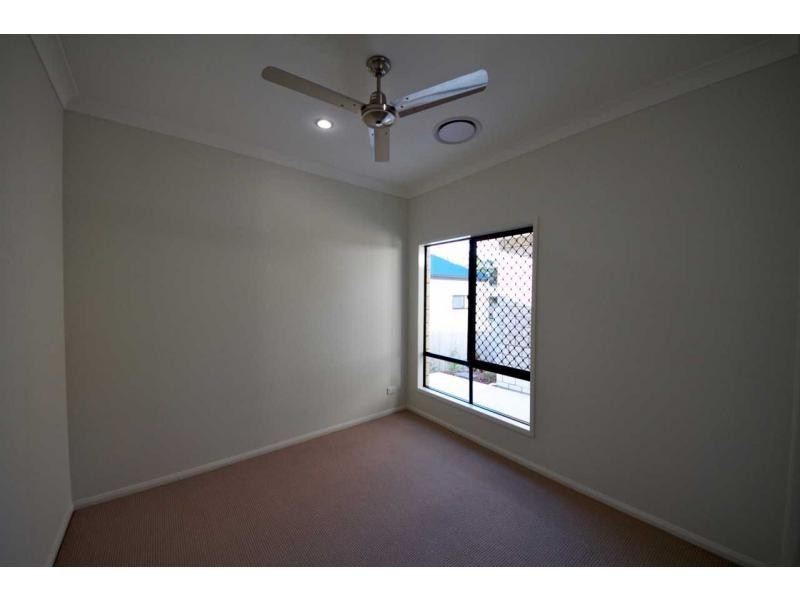 1 Riverside Crescent, Springfield Lakes QLD 4300