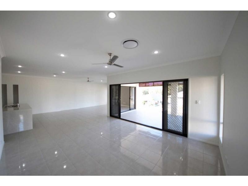 1 Riverside Crescent, Springfield Lakes QLD 4300